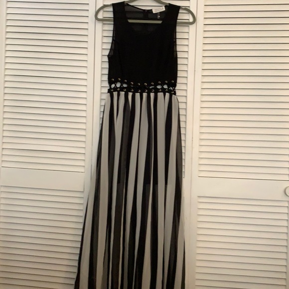 Black and white see-through dress - Picture 1 of 6